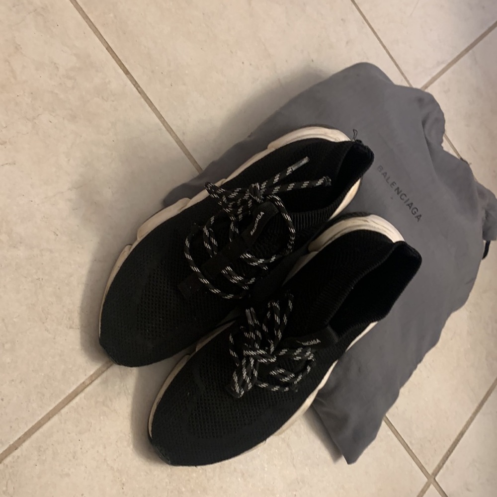 I’m selling my size 9 Balenciagas purchased in 2020 - Picture 4 of 4